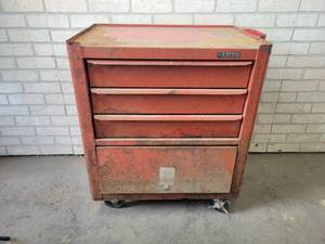 lot 656 image: Aztec Rolling Tool Chest - NO SHIPPING