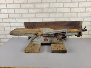 lot 529 image: Delta Wood Jointer - No Motor - NO SHIPPING