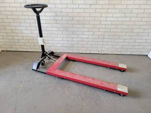 lot 526 image: Cozy Cab SnowVer Snowmobile Mover  Dolly - NO SHIPPING