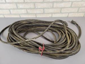 lot 700 image: 100 123 Heavy Duty Extension Cord
