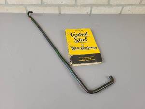 lot 711 image: Central Steel & Wire Company Guide and Bar