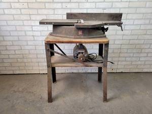 lot 520 image: TOMLEE Model No. 51 6 Jointer on Stand - Tested and Works - NO SHIPPING