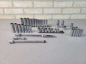 lot 752 image: Snap On 38 & 14 Drive Sockets and Socket Wrenches