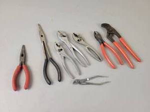 lot 755 image: Snap On 91CP Adjustable Pliers, Diamond Pliers, Blackhawk Pliers and PROTO Pliers