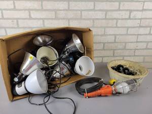 lot 818 image: Trouble Light, Work lights and Caster Wheels - NO SHIPPING