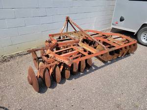 lot 509 image: FORD Flexo-Hitch Series J 3-Point Disc Harrow - NO SHIPPING