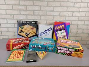 lot 876 image: Chinese Checkers, Sequence, Yahtzee and More