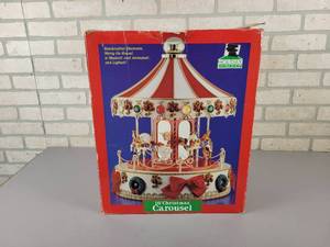 lot 886 image: 16 Christmas Carousel - NO SHIPPING