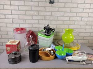 lot 898 image: Kitchen Aid Hand Mixer, Hamilton Beach electric Knife, Serving Pieces and More - NO SHIPPING