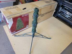 lot 903 image: 6.5 Artificial Christmas Tree - NO SHIPPING