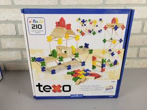 lot 907 image: NEW GuideCraft 210 Piece TEXO Wood Block Building Set