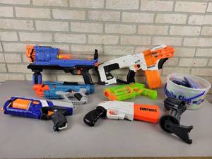 lot 908 image: Large Lot of NERF Guns and Ammo