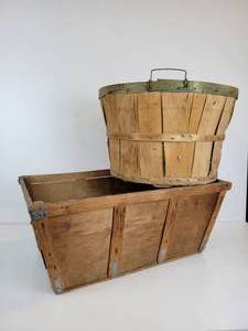 lot 97 image: Vintage Round Apple Basket and Rectangular Schuler Chocolates Basket - NO SHIPPING