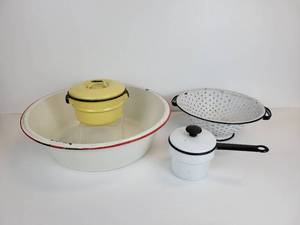 lot 99 image: Lot of (4) Pieces of Enamelware