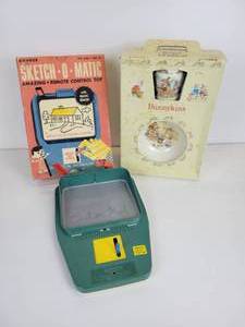 lot 108 image: Vintage Kohner Sketch-O-Matic Toy and Royal Doulton Bunnykins Childrens Bowl, Mug, and Plate Set