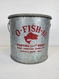 lot 113 image: Vintage O-FISH-AL Floating Minnow Bucket