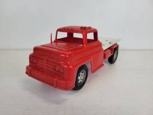 lot 46 image: Vintage Buddy L Polysteel Truck