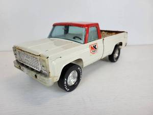 lot 43 image: Vintage Nylint Chevy Pickup Truck with Northrup King Decals