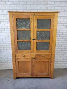 lot 4 image: Antique Pie Safe from the late 1800s - NO SHIPPING