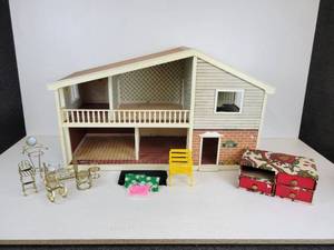 lot 158 image: Vintage Carolines Home Dollhouse with Accessories - NO SHIPPING