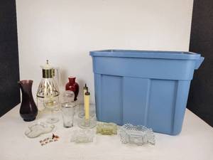 lot 183 image: Tote of VintageMid Century Modern Glassware, Home Dcor and More NO SHIPPING
