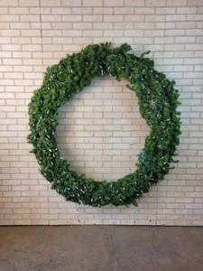 lot 198 image: Large 5 Diameter Christmas Wreath - NO SHIPPING