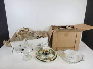 lot 235 image: Lot of Vintage Treasures - Anchor-Hocking Bakeware, FireKing, Collector Plates, and More NO SHIPPING