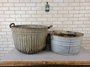 lot 253 image: Pair of Galvanized Washtubs - NO SHIPPING