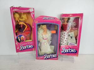 lot 282 image: Lot of (3) Vintage Barbies in Boxes