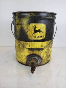 lot 31 image: John Deere Oil Can with Spigot - NO SHIPPING