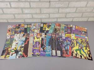 lot 207 image: Lot of (25) Assorted Comic Books