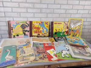 lot 10 image: Vintage Capitol Record Sets (Looney Tunes and BOZO the Clown), 1930s Household Magazines, Vintage Coloring Books, So Long MASH TV-Guide and More