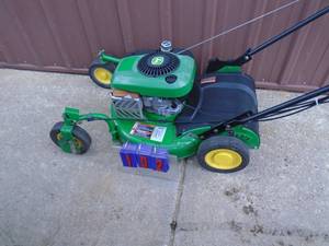 John Deere self propelled model J540 mower. Nice condition. Tested & works. As shown.