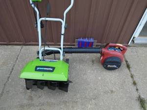 Green Works snow blower & Murray gas blower. Untested. As shown.