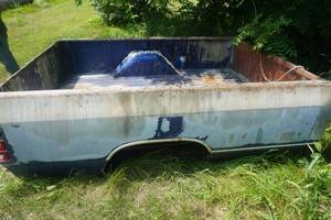 lot 5 image: 8 Dodge Pick Up Truck BoxBed