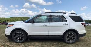 lot 1 image: 2014 Ford Explorer 4x4