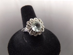 .925 Sterling Silver Light Peridot Ring Size 9