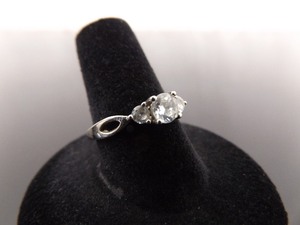 .925 Sterling Silver Zirconia Ring Size 8
