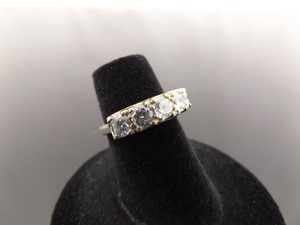 .925 Sterling Silver Zirconia Ring Size 4.75