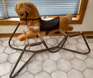 lot 125 image: The Wonder Mare Jerry the Horse Riding Toy