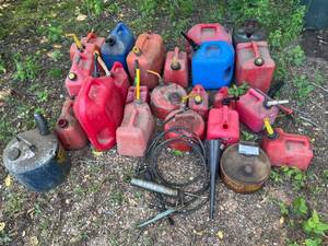lot 28 image: Large Lot of Gas Cans