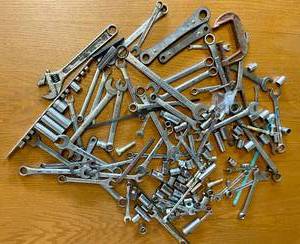 lot 45 image: Lot of Wrenches and Sockets - Many Craftsman
