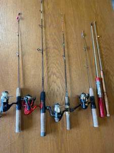 lot 54 image: Lot of Ice Fishing Rods (6)  and Reels (4)