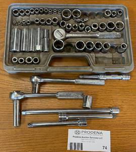 lot 74 image: Large Lot of Socket RatchetsWrenches and Sockets