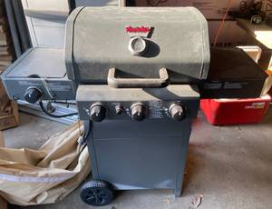 lot 172 image: King Griller Propane Outdoor Grill with Stove Tops and Propane Tank