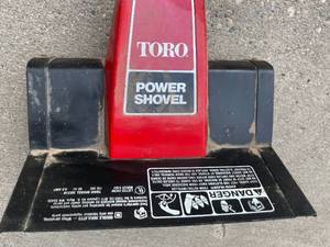 lot 183 image: Toro Power Snow Shovel SnowThrower #38310