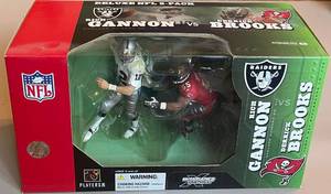lot 6 image: McFarlane 2003 Deluxe NFL 2 Pack Action Figure Set- Rich Cannon &amp Derrick Brooks