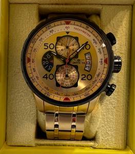 lot 74 image: Invicta Mens Chronograph Gold Tone Stainless Steel Bracelet Watch In Original Case