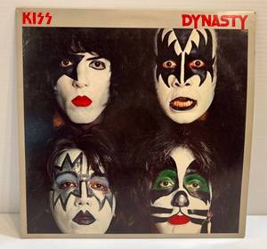 lot 119 image: 1979 Kiss Dynasty Album Complete With Sleeve, Insert, Poster & Mail-In Offer