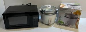 lot 134 image: ProctorSilex Microwave & Ambiano Rice Cooker